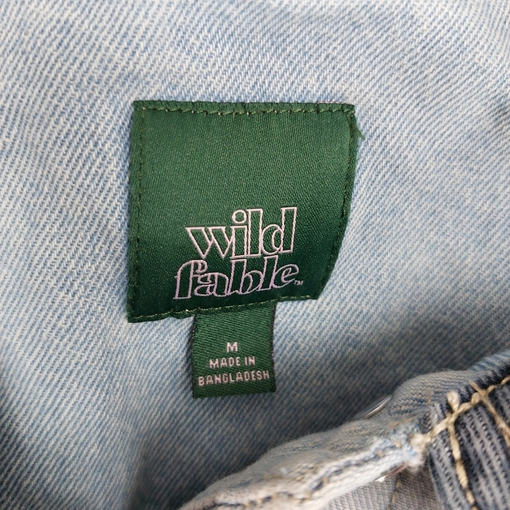 WILD FABLE WOMENS BLUE 2 TONE CROPPED BUTTON UP DENIM JACKET SIZE MEDIUM - Picture 2 of 9